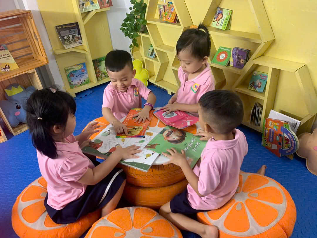 Tre_choi_goc_2_1955a